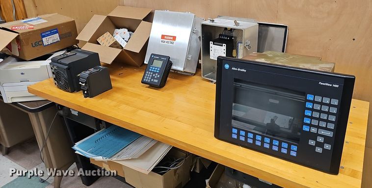 image for item EJ5439 Allen-Bradley Panelview 1400 panel