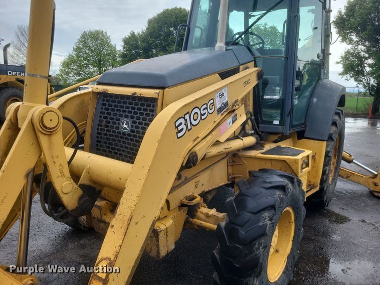 image for item EJ7884 2007 John Deere 310SG backhoe
