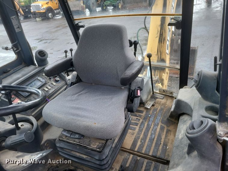 image for item EJ7884 2007 John Deere 310SG backhoe