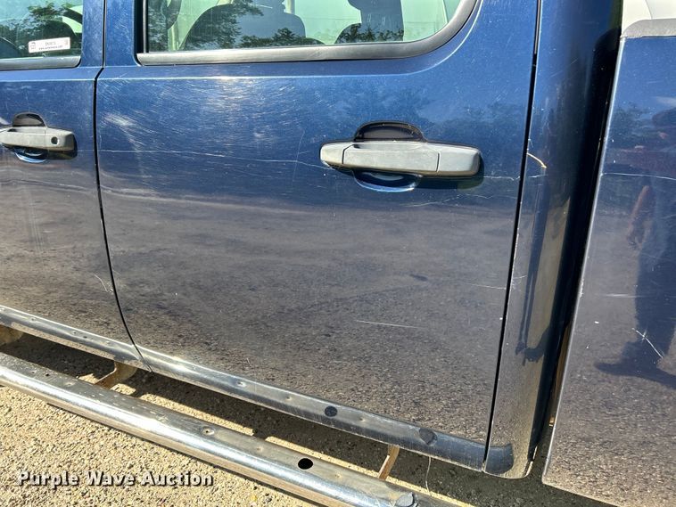image for item EK4615 2009 Chevrolet Silverado 3500HD LS Crew Cab pickup truck