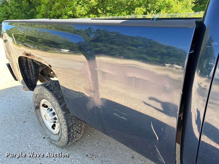 image for item EK4615 2009 Chevrolet Silverado 3500HD LS Crew Cab pickup truck