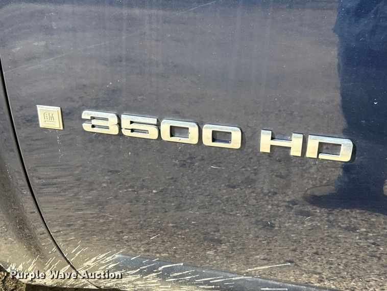 image for item EK4615 2009 Chevrolet Silverado 3500HD LS Crew Cab pickup truck