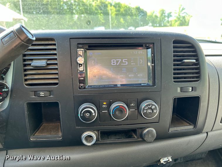 image for item EK4615 2009 Chevrolet Silverado 3500HD LS Crew Cab pickup truck