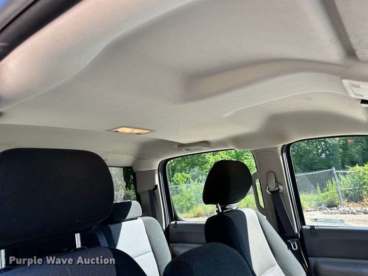 image for item EK4615 2009 Chevrolet Silverado 3500HD LS Crew Cab pickup truck