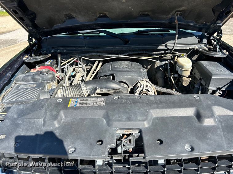 image for item EK4615 2009 Chevrolet Silverado 3500HD LS Crew Cab pickup truck