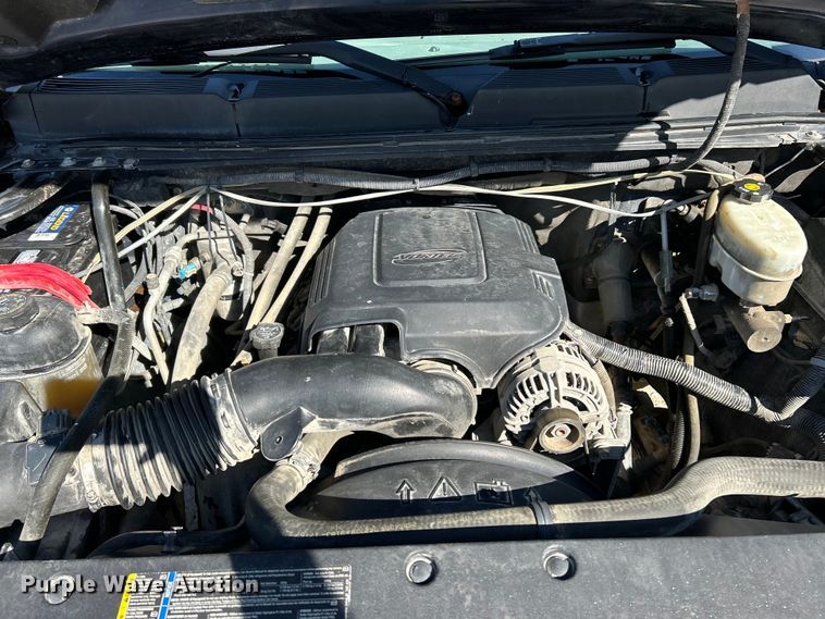 image for item EK4615 2009 Chevrolet Silverado 3500HD LS Crew Cab pickup truck