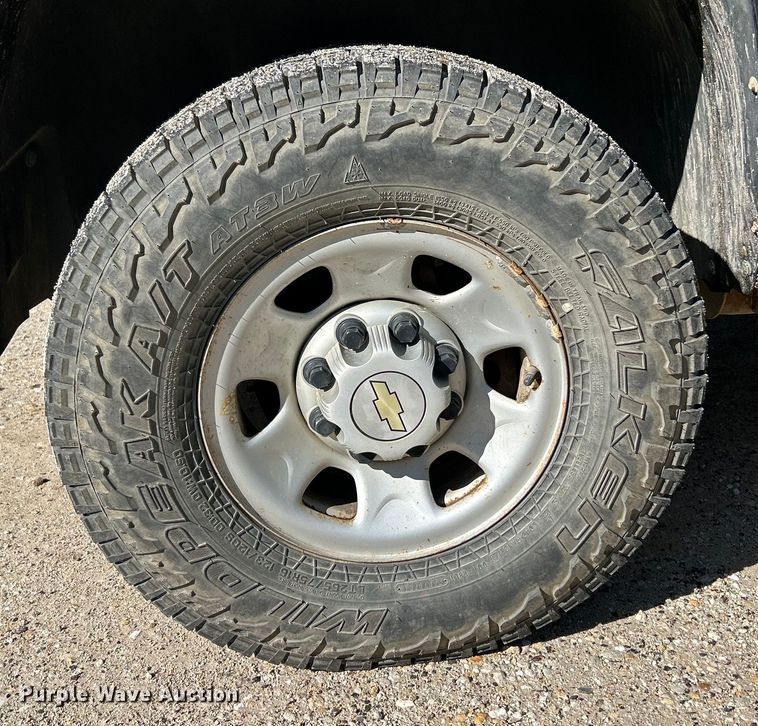 image for item EK4615 2009 Chevrolet Silverado 3500HD LS Crew Cab pickup truck