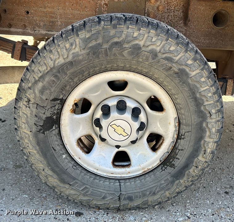 image for item EK4615 2009 Chevrolet Silverado 3500HD LS Crew Cab pickup truck