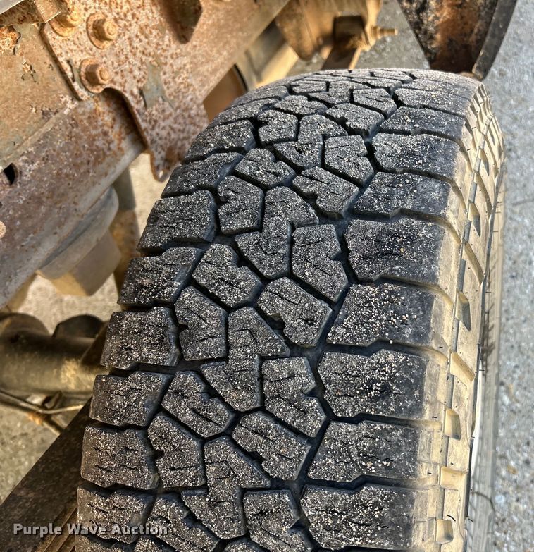 image for item EK4615 2009 Chevrolet Silverado 3500HD LS Crew Cab pickup truck