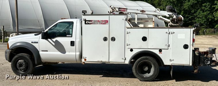 image for item EK4616 2005 Ford F450 Super Duty XL utility / service truck