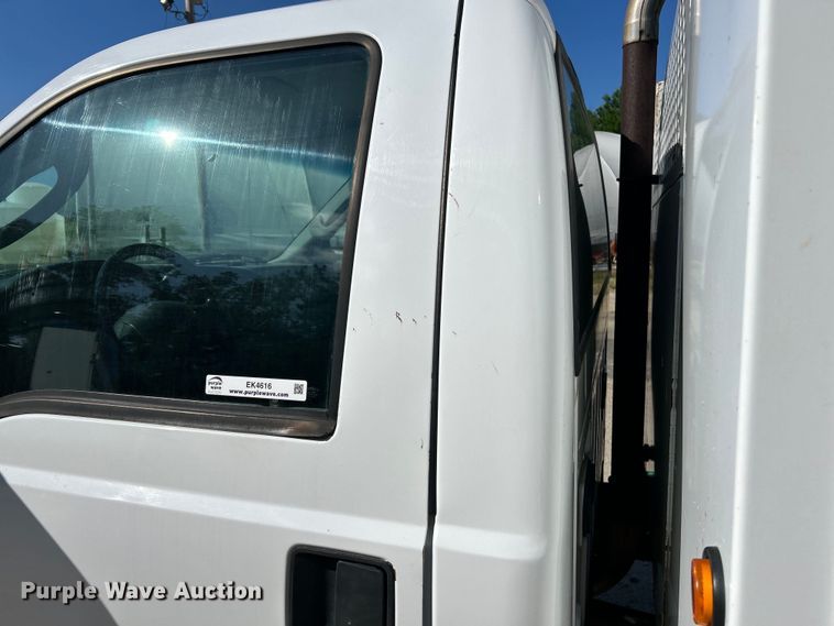 image for item EK4616 2005 Ford F450 Super Duty XL utility / service truck