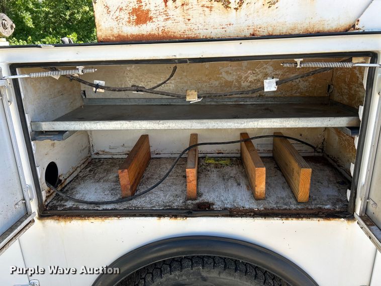 image for item EK4616 2005 Ford F450 Super Duty XL utility / service truck