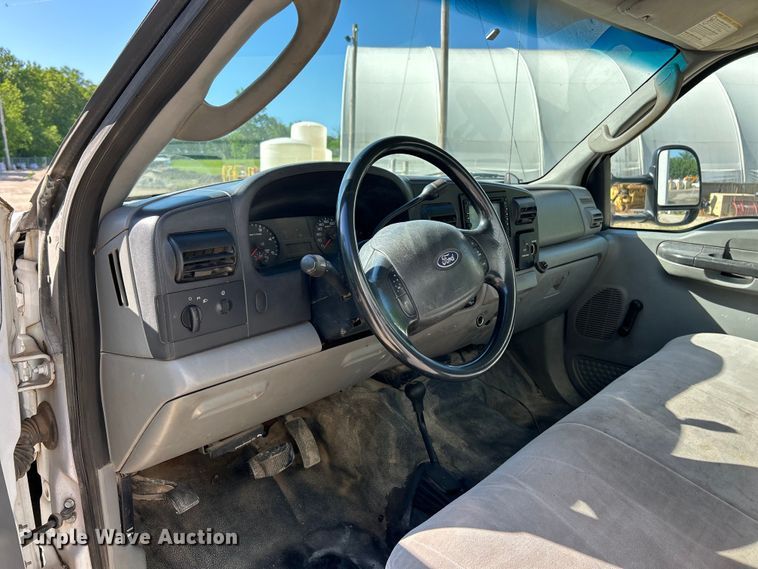 image for item EK4616 2005 Ford F450 Super Duty XL utility / service truck