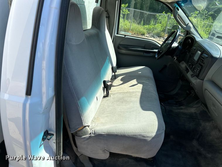 image for item EK4616 2005 Ford F450 Super Duty XL utility / service truck