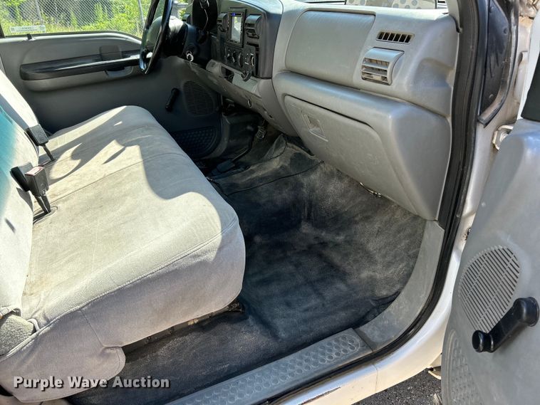 image for item EK4616 2005 Ford F450 Super Duty XL utility / service truck