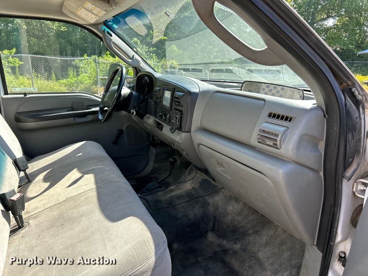 image for item EK4616 2005 Ford F450 Super Duty XL utility / service truck