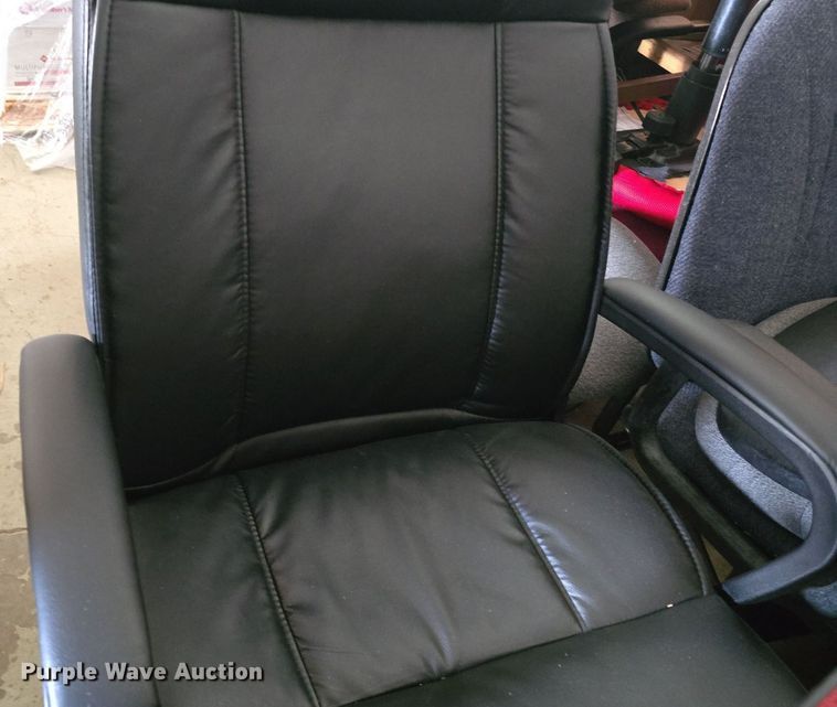 image for item EK5903 Approximately 19 chairs