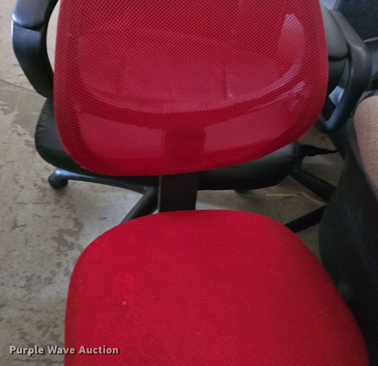 image for item EK5903 Approximately 19 chairs