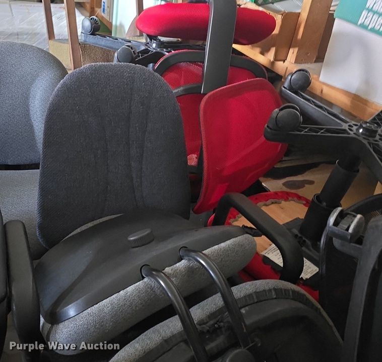 image for item EK5903 Approximately 19 chairs