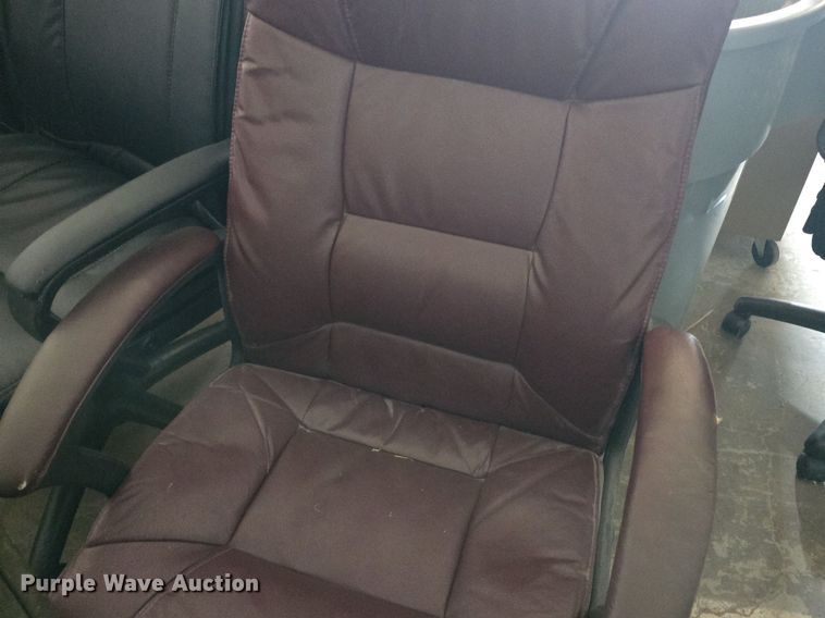 image for item EK5903 Approximately 19 chairs