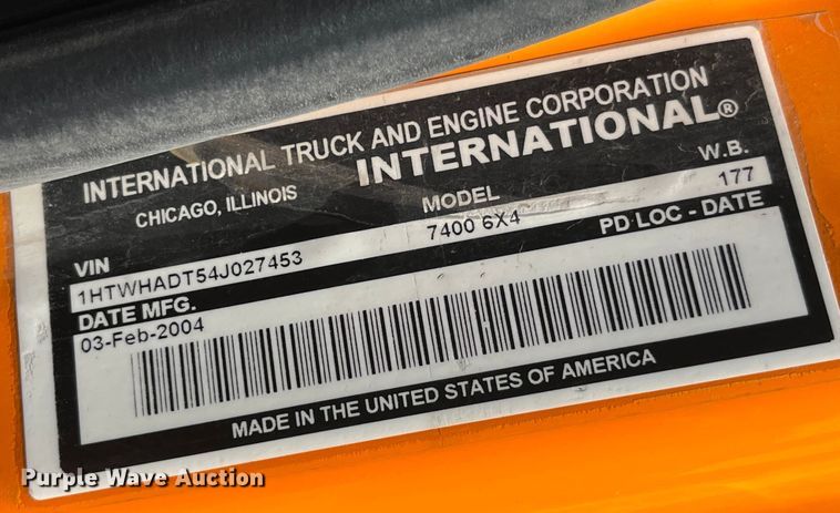 image for item EK8523 2004 International  7400 dump truck