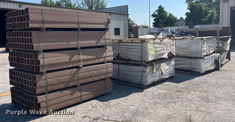 image for item EK8525 Veranda vinyl fencing