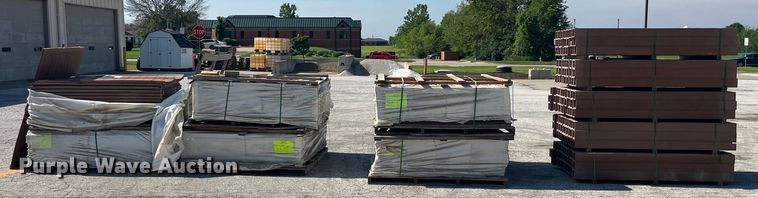 image for item EK8525 Veranda vinyl fencing