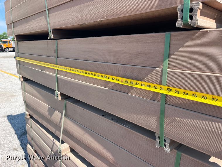 image for item EK8525 Veranda vinyl fencing