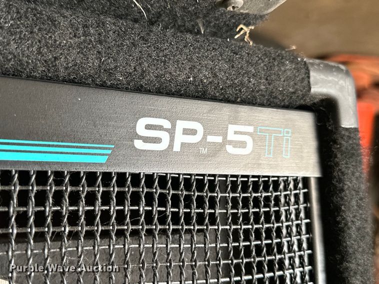 image for item JT9054 (4) Peavey SP-5Ti speakers