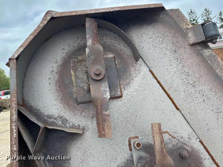 image for item LR9343 Land Pride  finish mower