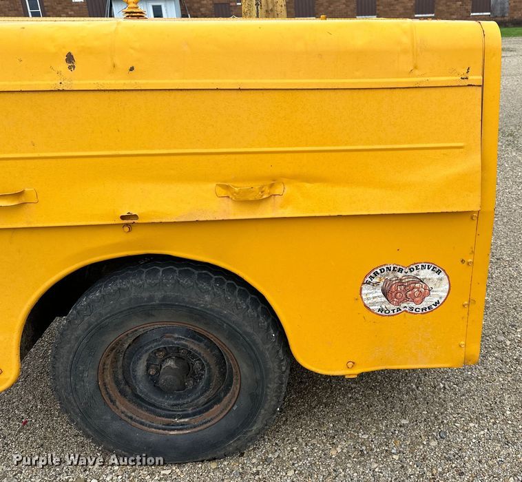 image for item LR9344 Gardner Denver  air compressor