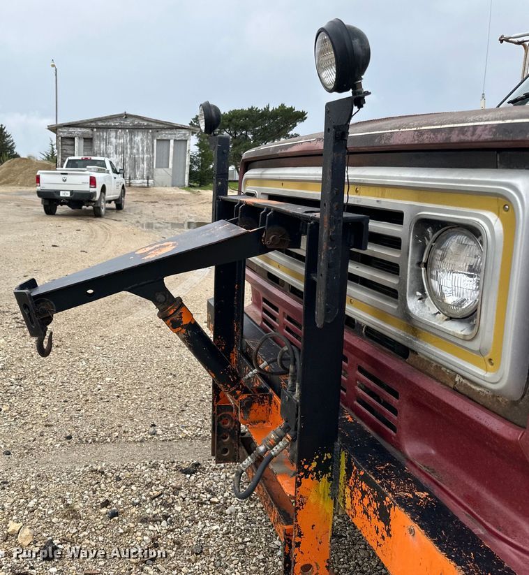 image for item LR9346 1975 Chevrolet  C60 dump truck