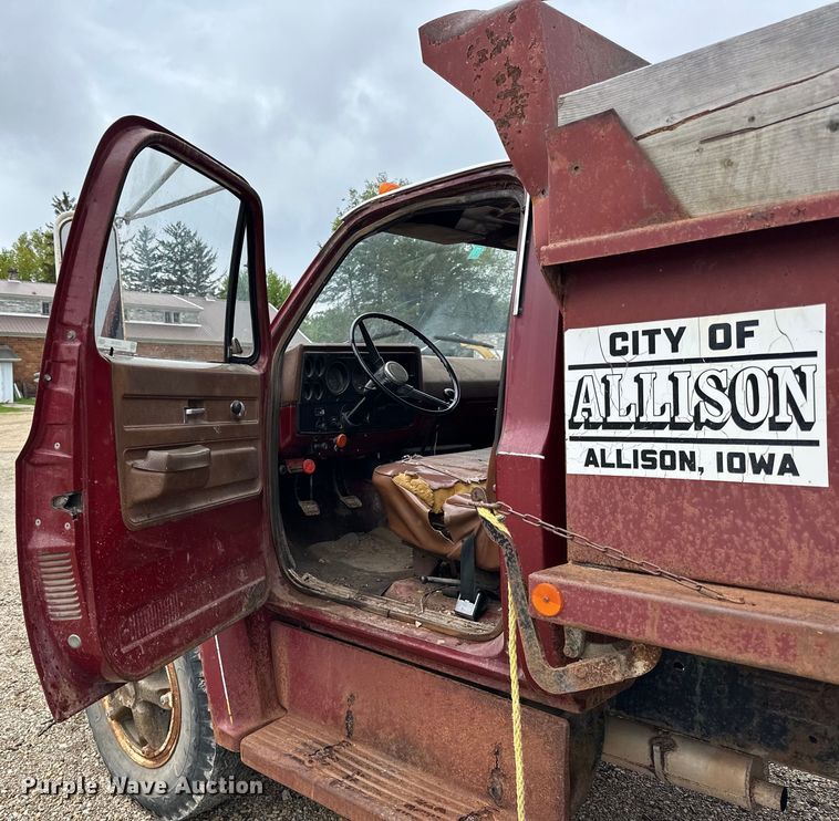 image for item LR9346 1975 Chevrolet  C60 dump truck
