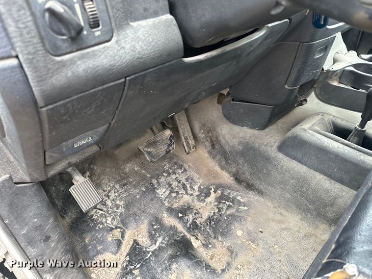 image for item LR9347 2003 Dodge  Ram 1500 pickup truck