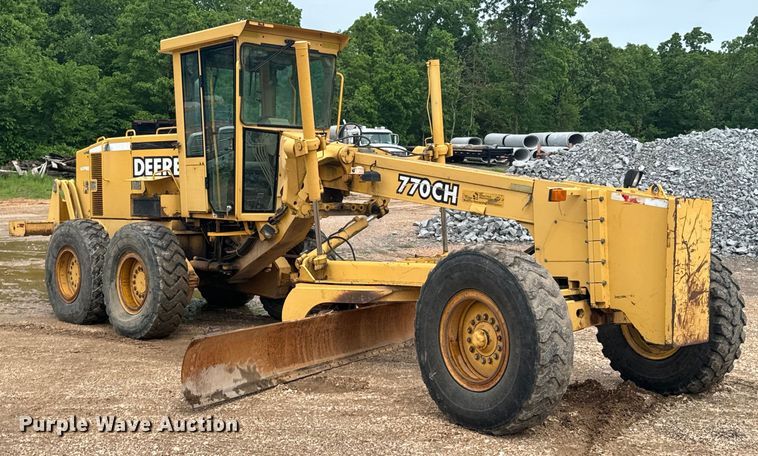 image for item ND9337 1999 John Deere 770CH motor grader