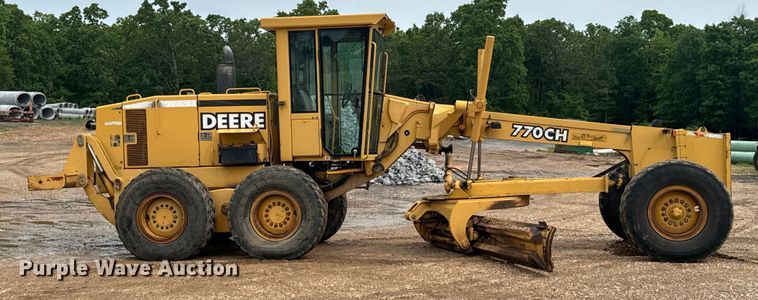 image for item ND9337 1999 John Deere 770CH motor grader