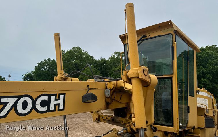 image for item ND9337 1999 John Deere 770CH motor grader