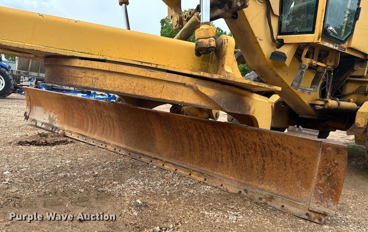 image for item ND9337 1999 John Deere 770CH motor grader