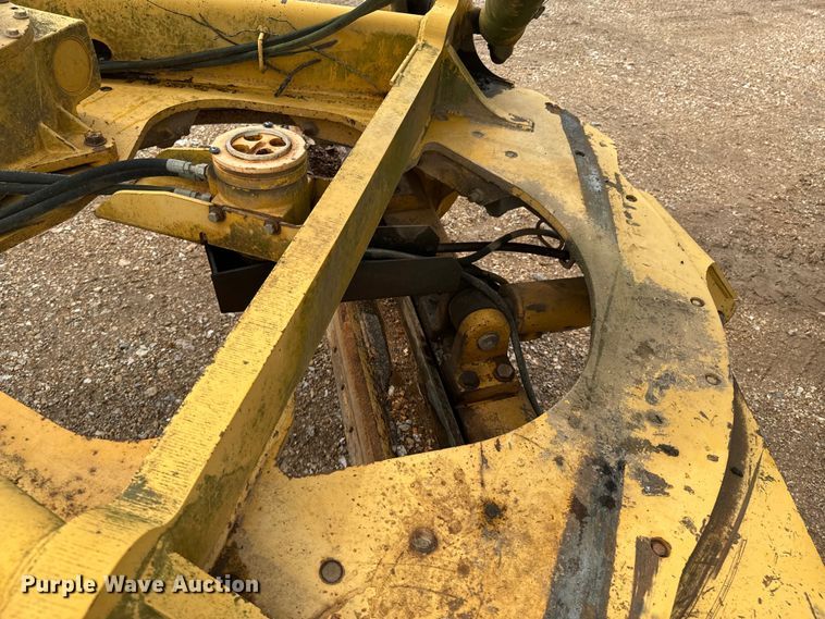 image for item ND9337 1999 John Deere 770CH motor grader