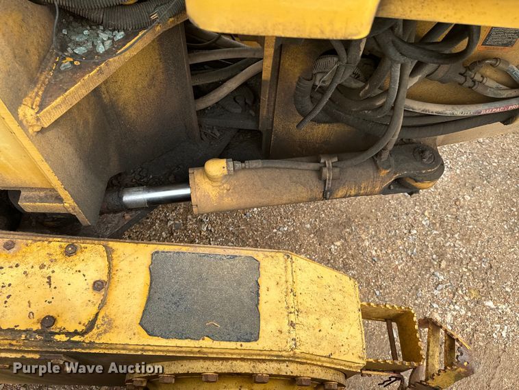 image for item ND9337 1999 John Deere 770CH motor grader