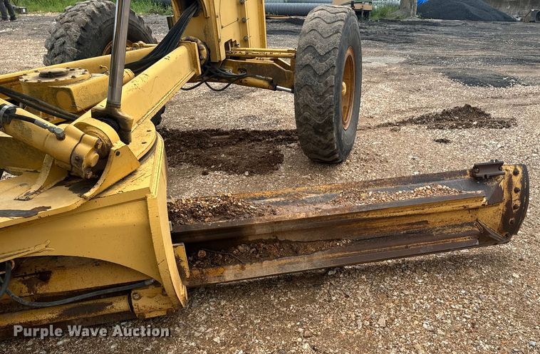 image for item ND9337 1999 John Deere 770CH motor grader