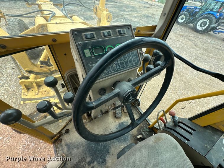 image for item ND9337 1999 John Deere 770CH motor grader