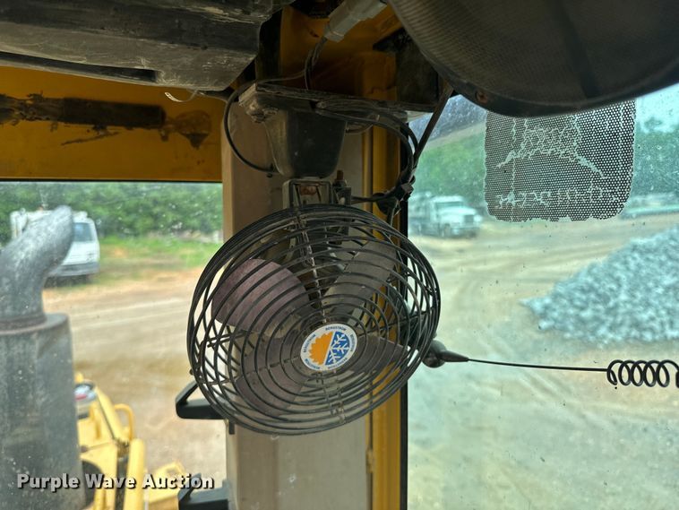 image for item ND9337 1999 John Deere 770CH motor grader