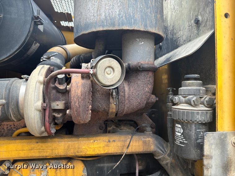 image for item ND9337 1999 John Deere 770CH motor grader