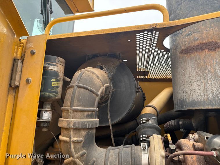 image for item ND9337 1999 John Deere 770CH motor grader