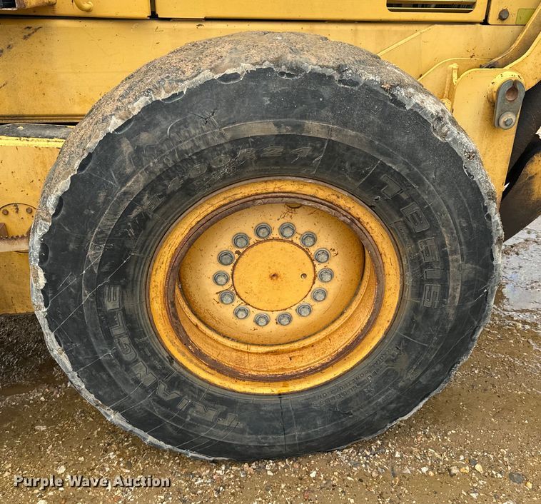 image for item ND9337 1999 John Deere 770CH motor grader