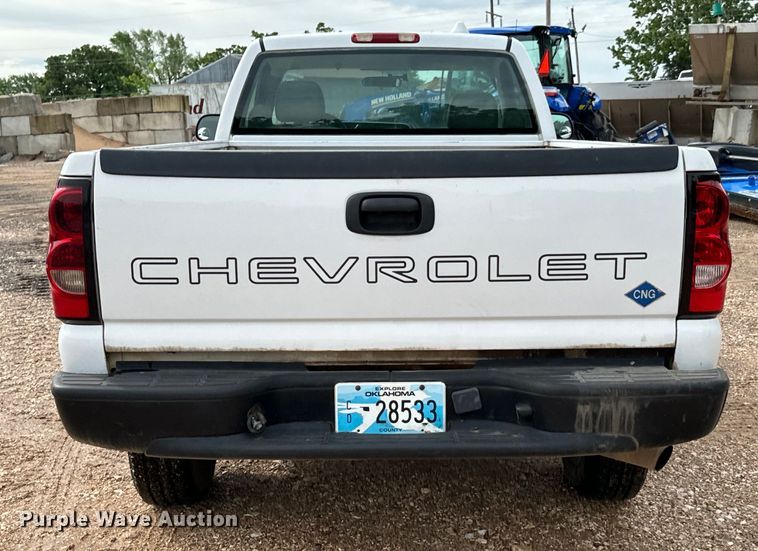 image for item ND9340 2005 Chevrolet Silverado 2500 HD pickup truck