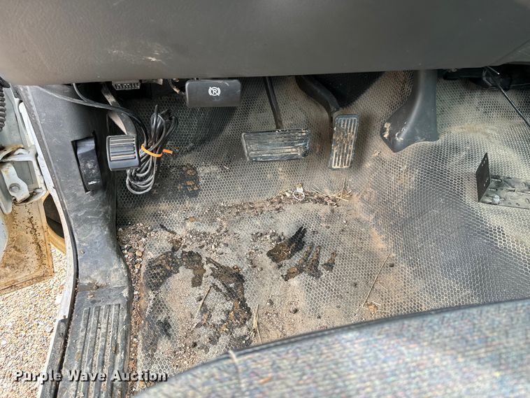 image for item ND9340 2005 Chevrolet Silverado 2500 HD pickup truck