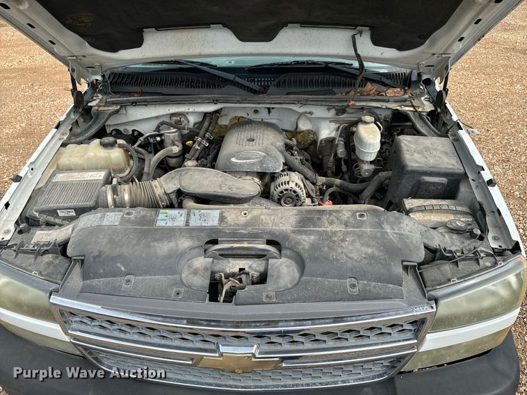 image for item ND9340 2005 Chevrolet Silverado 2500 HD pickup truck