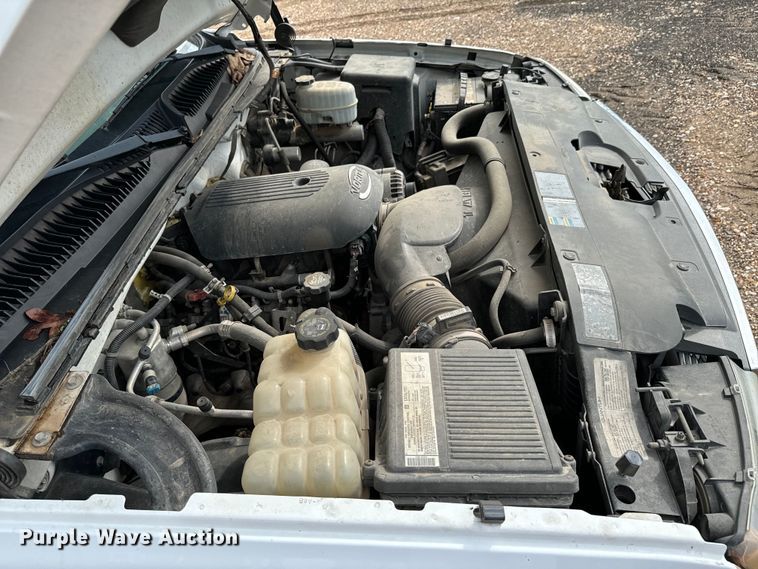 image for item ND9340 2005 Chevrolet Silverado 2500 HD pickup truck